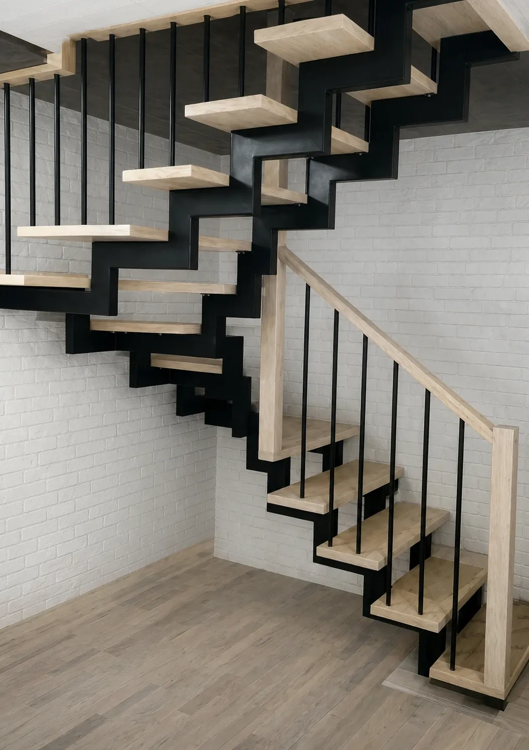 Schody metalowo-drewniane – realizacja Metal & Drewno